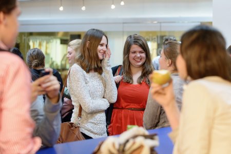 Gezellig bijkletsen in de pauzes Gezellig bijkletsen in de pauzes