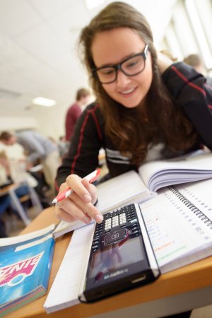 Handige stappenplannen toepassen op de opgaven Handige stappenplannen toepassen op de opgaven